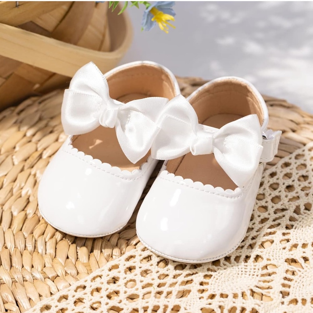 Charming White Baby Dress Shoes with Bow 12-18 Months